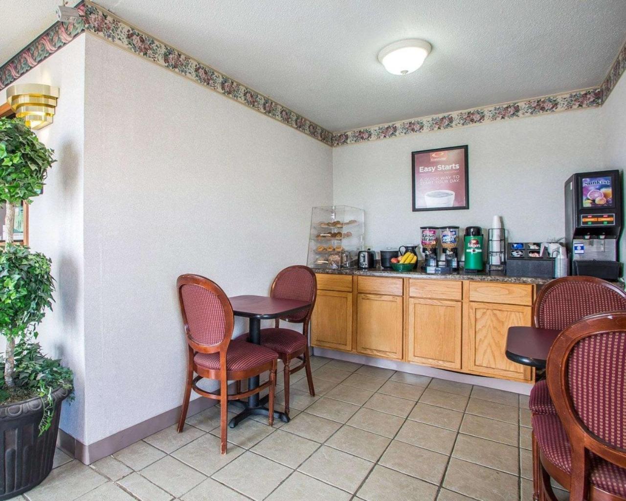 Rodeway Inn Montpelier Extérieur photo
