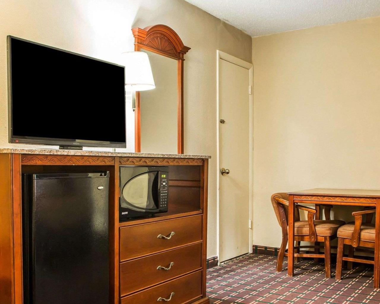 Rodeway Inn Montpelier Extérieur photo