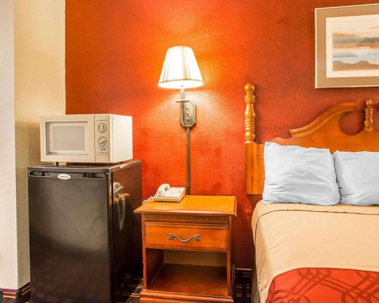 Rodeway Inn Montpelier Extérieur photo